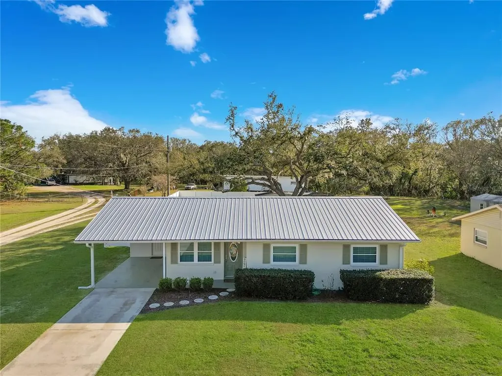 710 Dean Street Mulberry FL 33860
