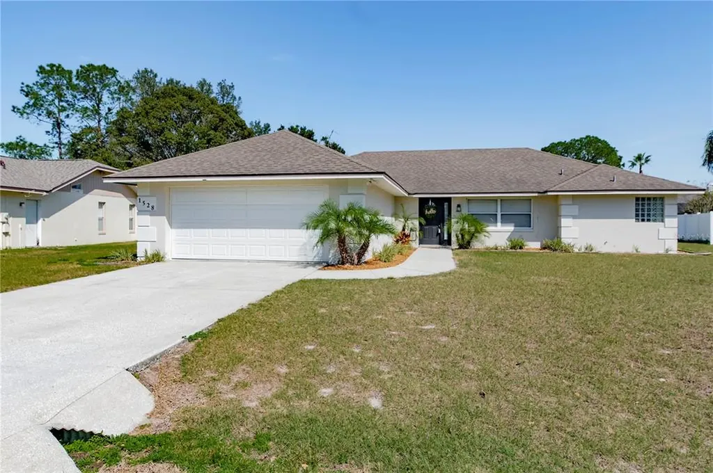 1528 Robin Hoods Trail Lakeland FL 33809