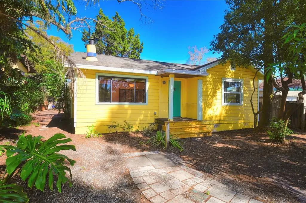 4721 46th Avenue N St Petersburg FL 33714