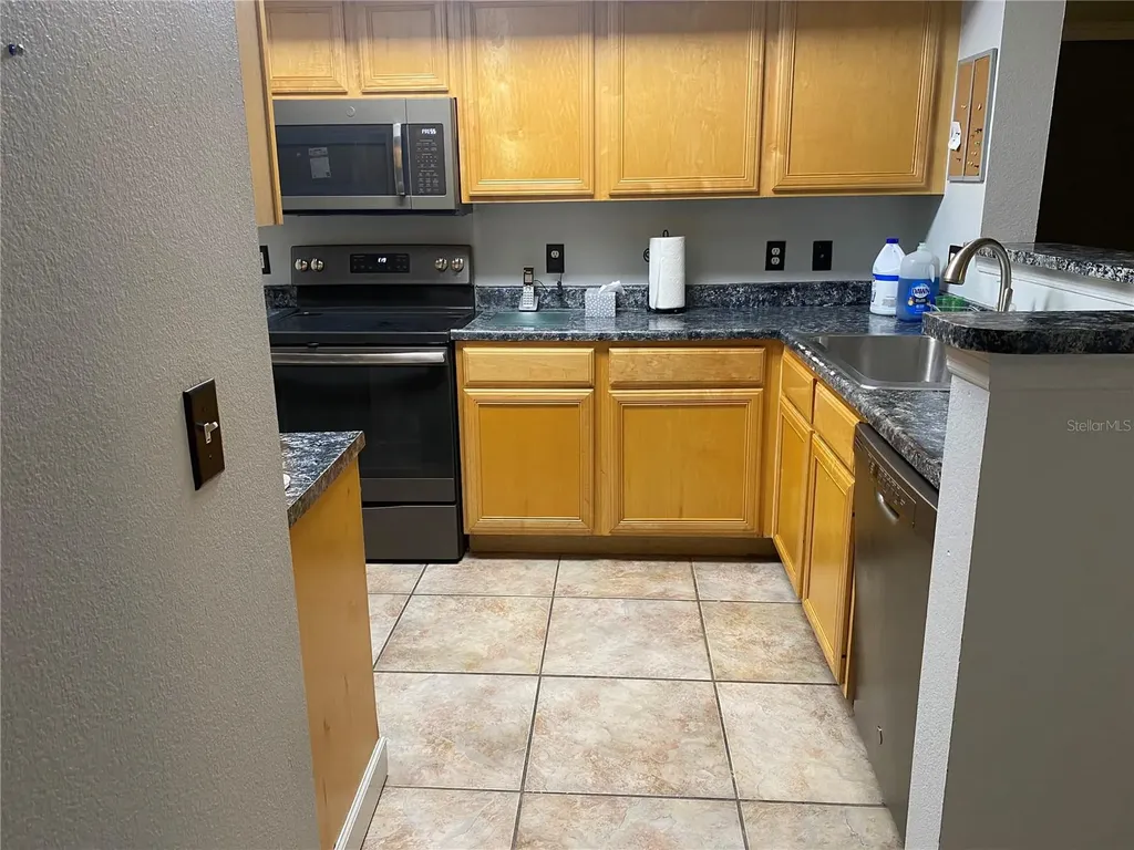 1010 Villagio Circle Sarasota FL 34237