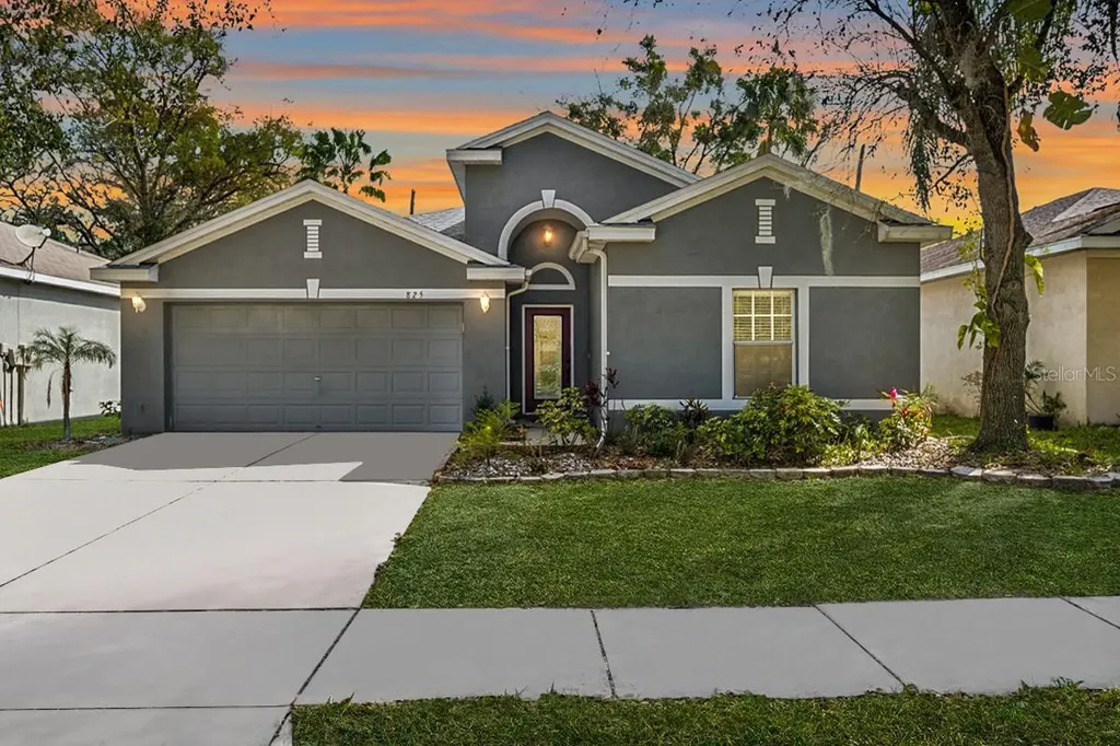 825 Parsons Pointe Street Seffner FL 33584