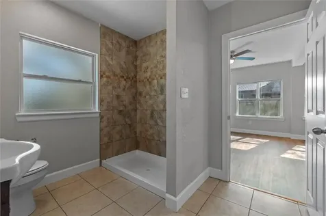 1210 Sunshine Avenue Leesburg FL 34748