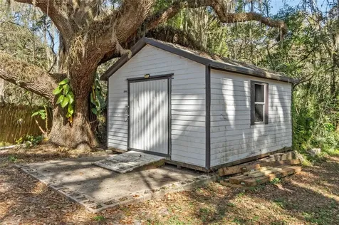 1210 Sunshine Avenue Leesburg FL 34748