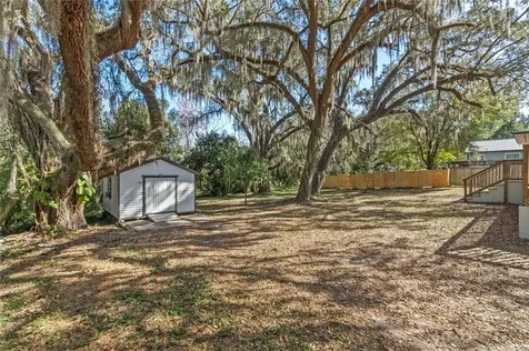 1210 Sunshine Avenue Leesburg FL 34748
