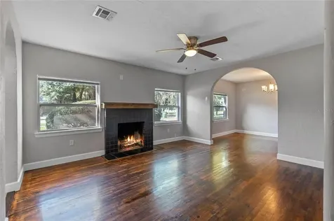 1210 Sunshine Avenue Leesburg FL 34748