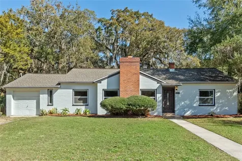 1210 Sunshine Avenue Leesburg FL 34748