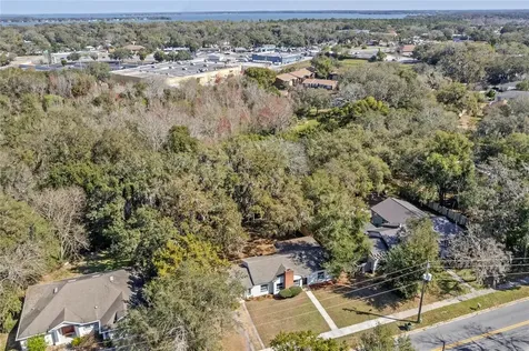 1210 Sunshine Avenue Leesburg FL 34748
