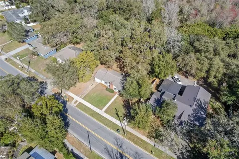 1210 Sunshine Avenue Leesburg FL 34748
