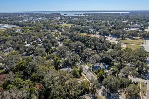 1210 Sunshine Avenue Leesburg FL 34748