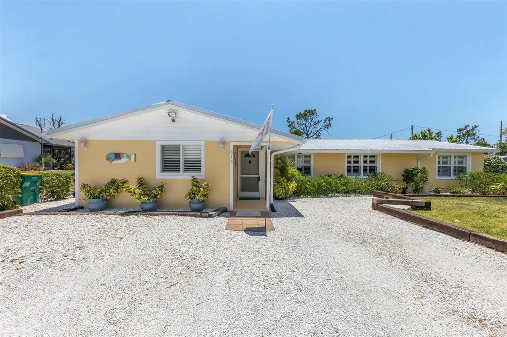 813 E 3rd Street Englewood FL 34223