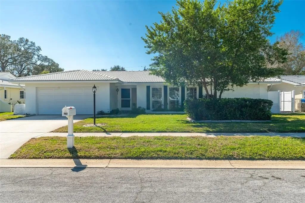 1563 Pennwood Circle S Clearwater FL 33756