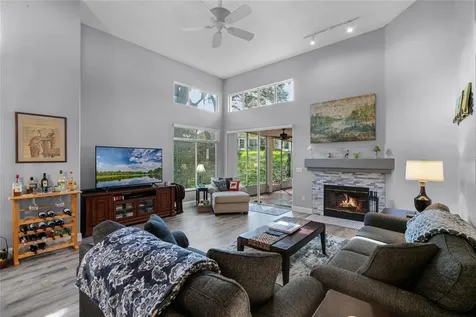818 Red Hibiscus Court Apopka FL 32712