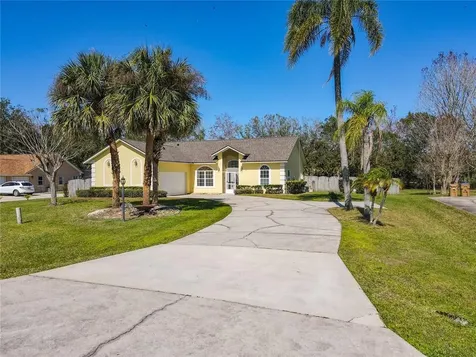 2203 Steffanie Court Kissimmee FL 34746