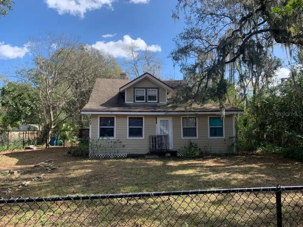 217 S Blue Lake Avenue Deland FL 32724