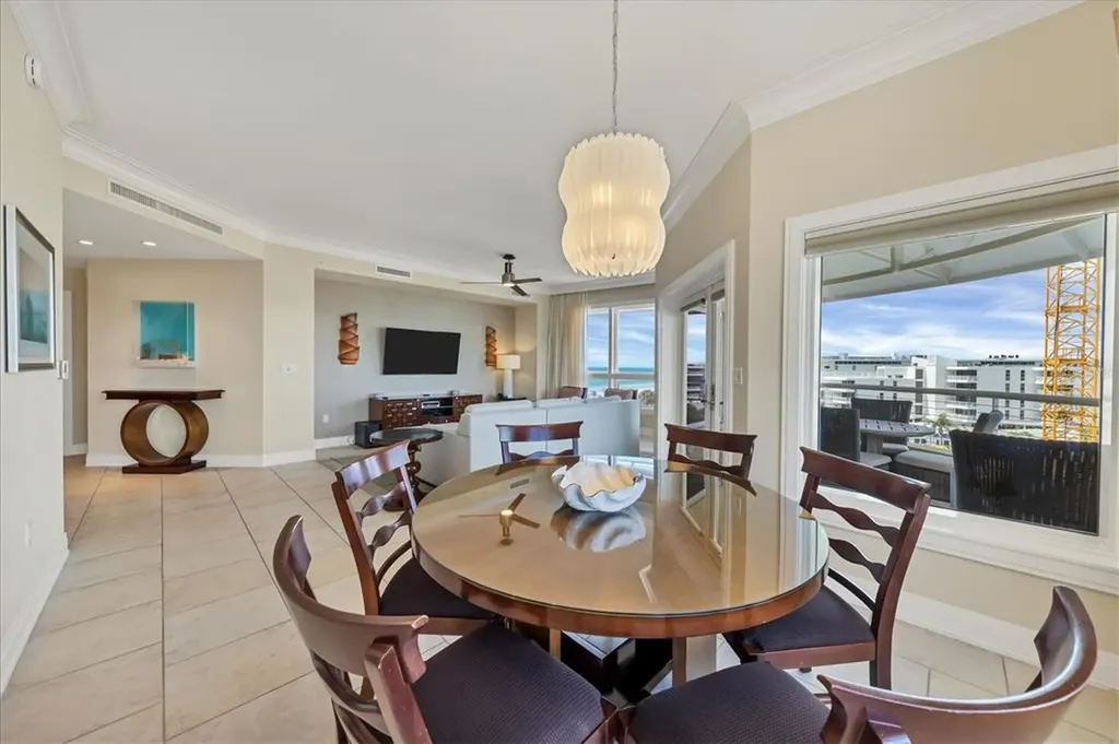 915 Seaside Drive Sarasota FL 34242