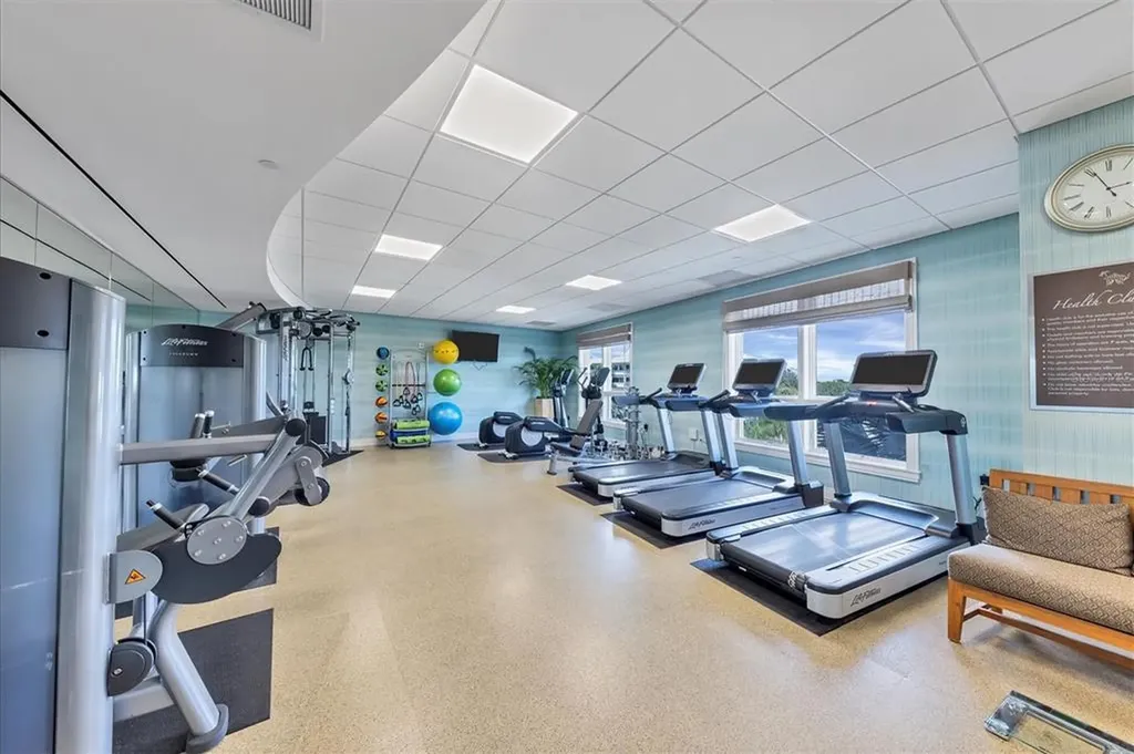 915 Seaside Drive Sarasota FL 34242