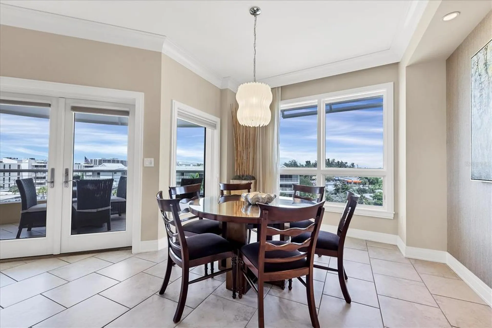 915 Seaside Drive Sarasota FL 34242