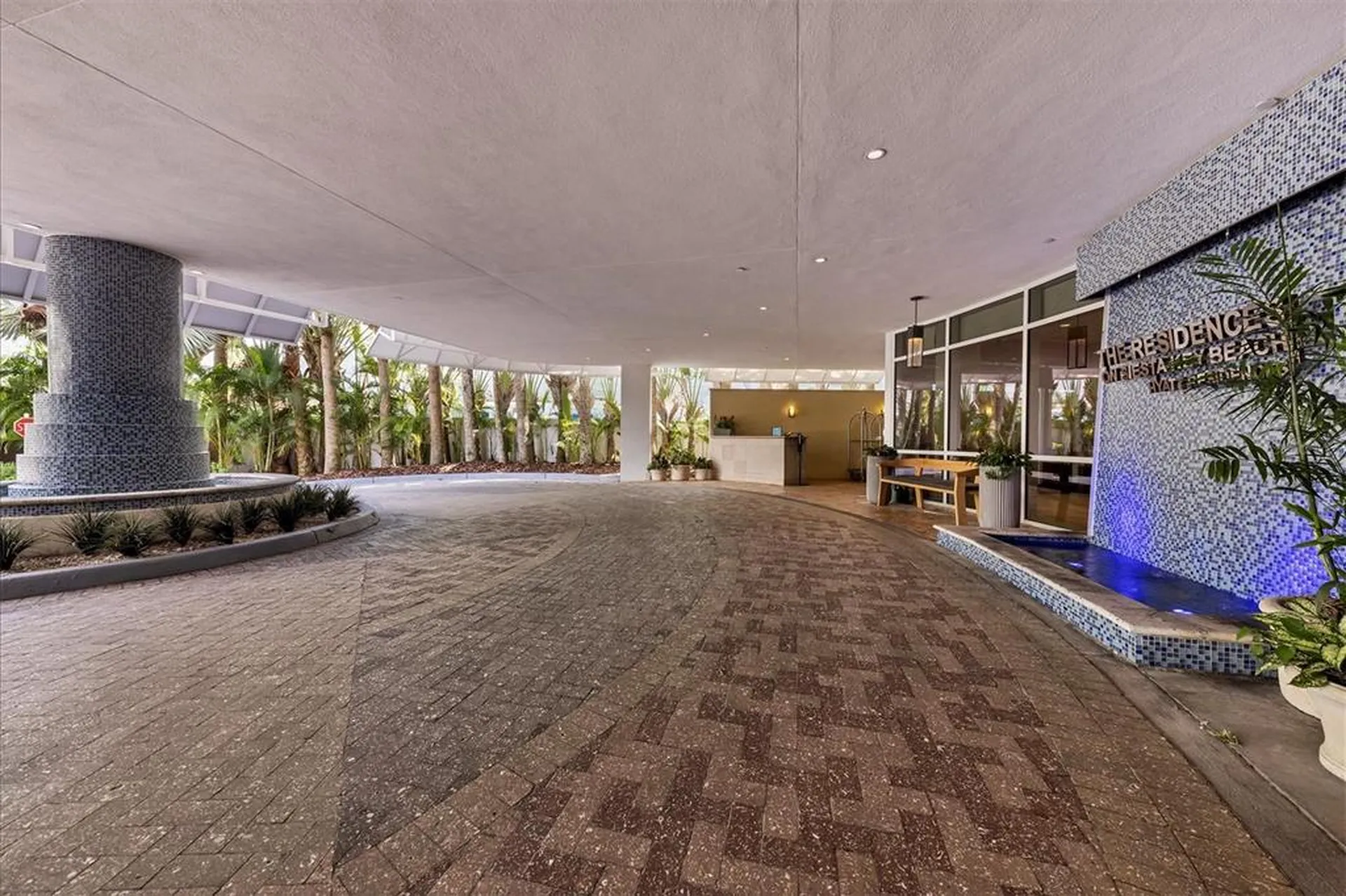 915 Seaside Drive Sarasota FL 34242