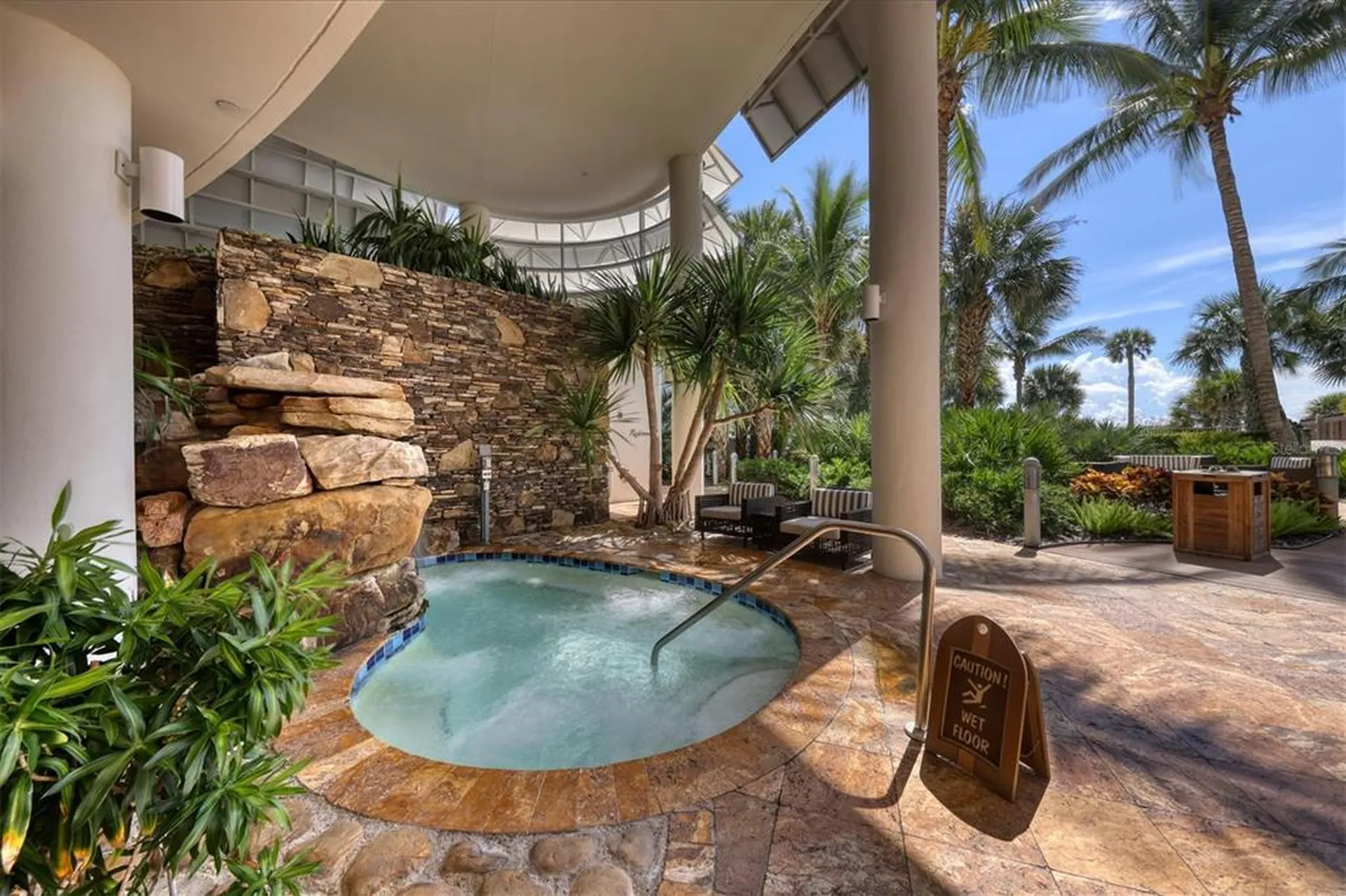 915 Seaside Drive Sarasota FL 34242