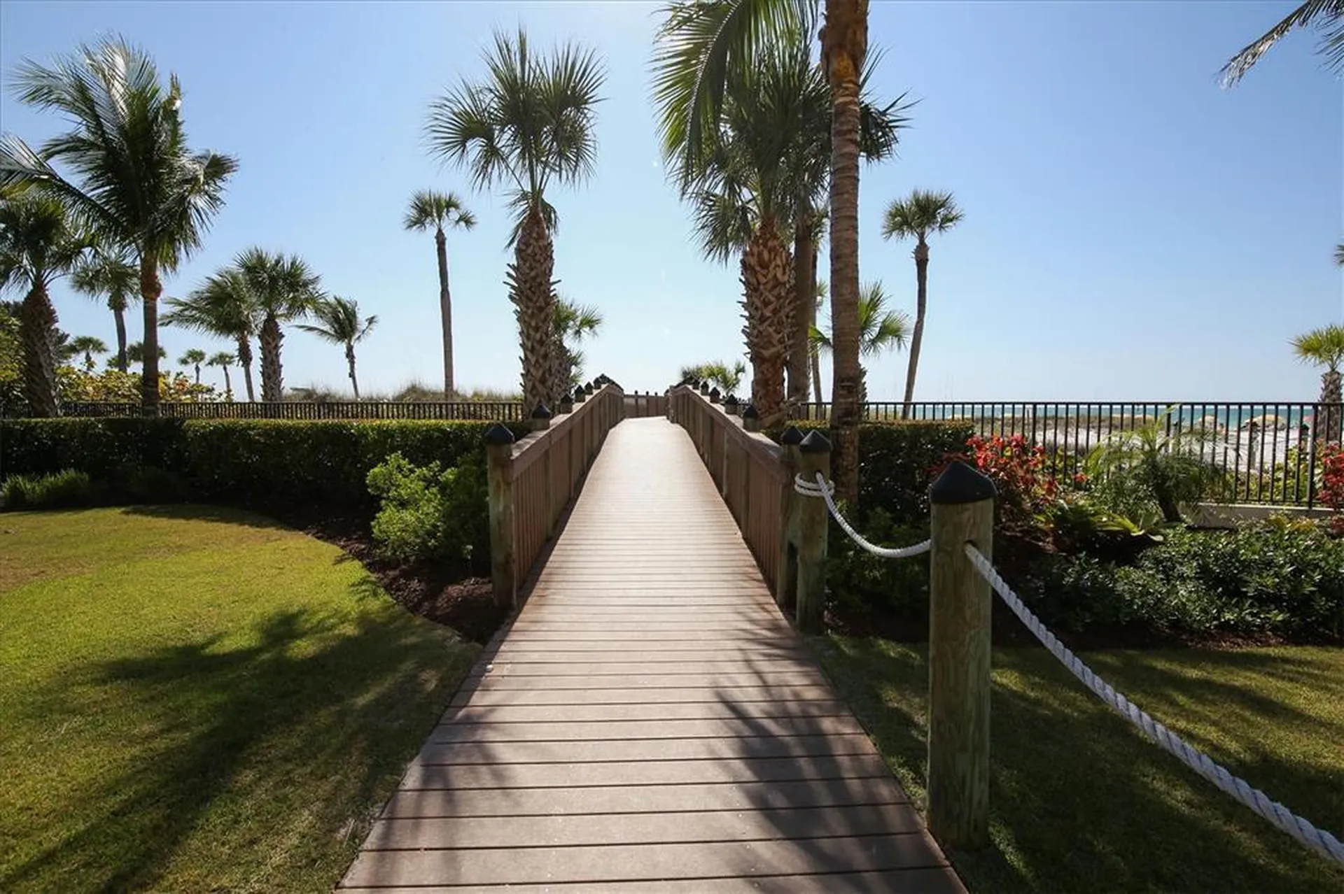 915 Seaside Drive Sarasota FL 34242
