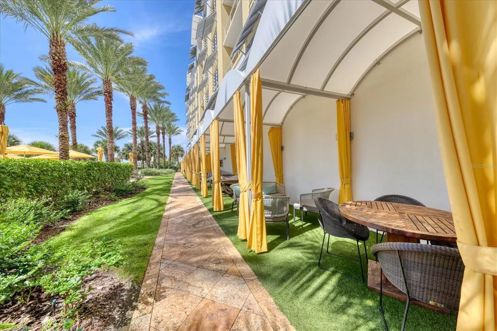 915 Seaside Drive Sarasota FL 34242