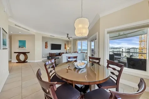 915 Seaside Drive Sarasota FL 34242