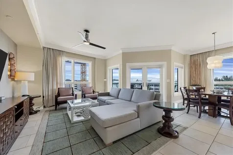 915 Seaside Drive Sarasota FL 34242