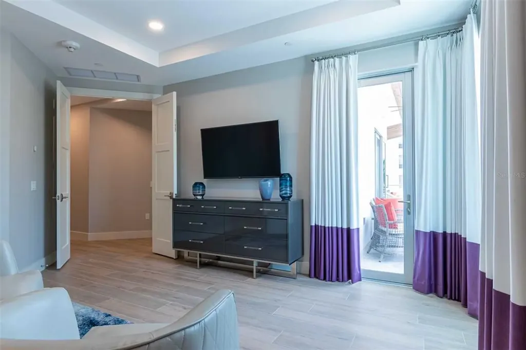 1140 Seaside Drive Sarasota FL 34242