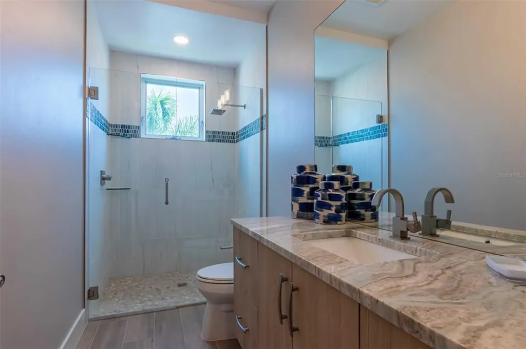 1140 Seaside Drive Sarasota FL 34242