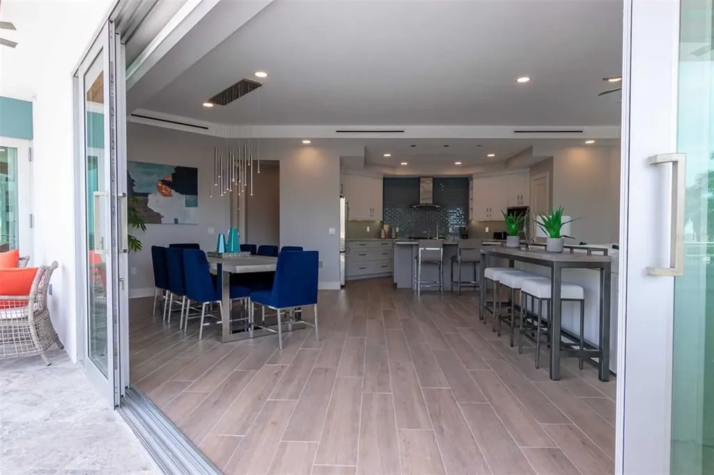 1140 Seaside Drive Sarasota FL 34242