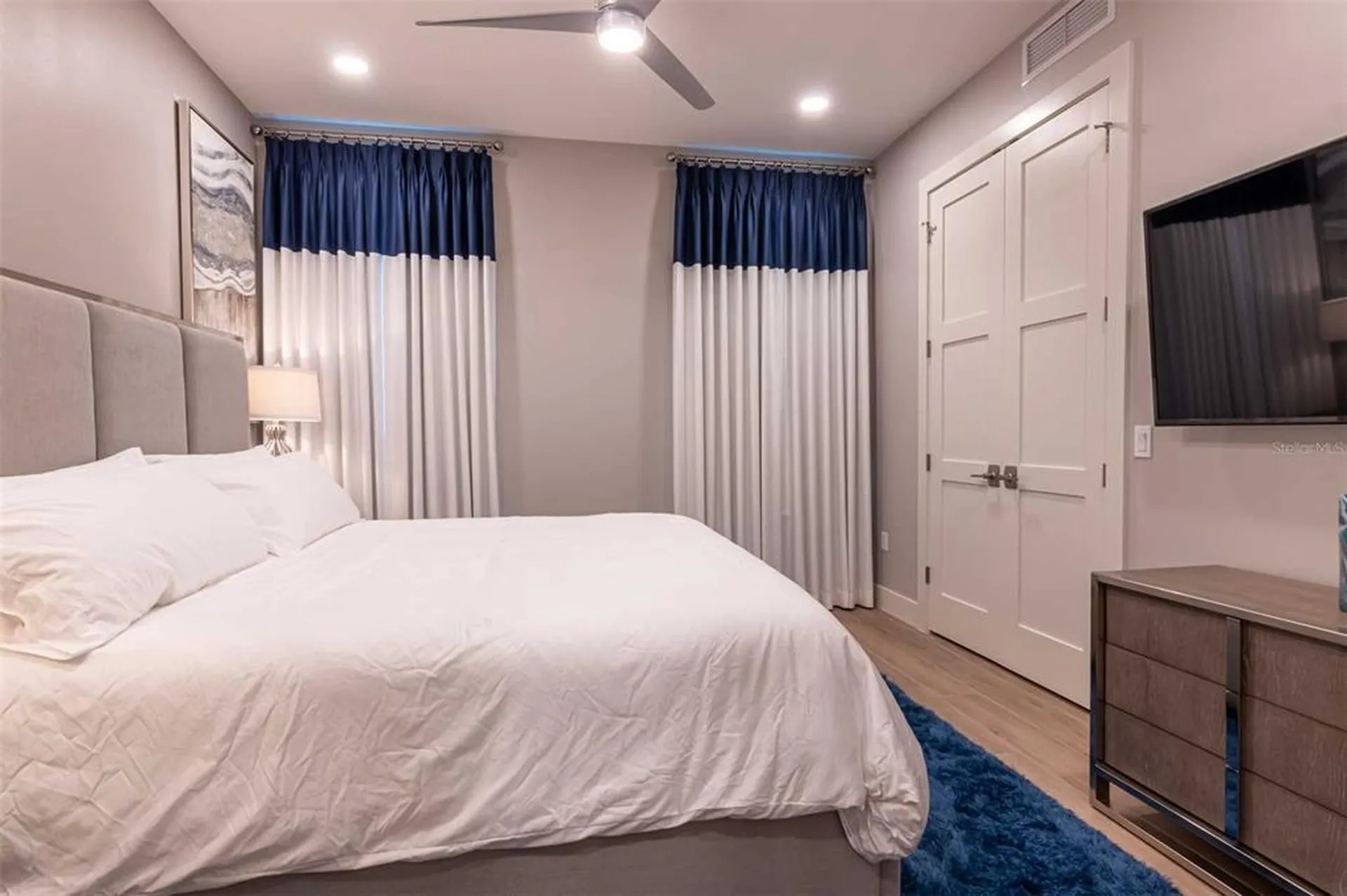 1140 Seaside Drive Sarasota FL 34242
