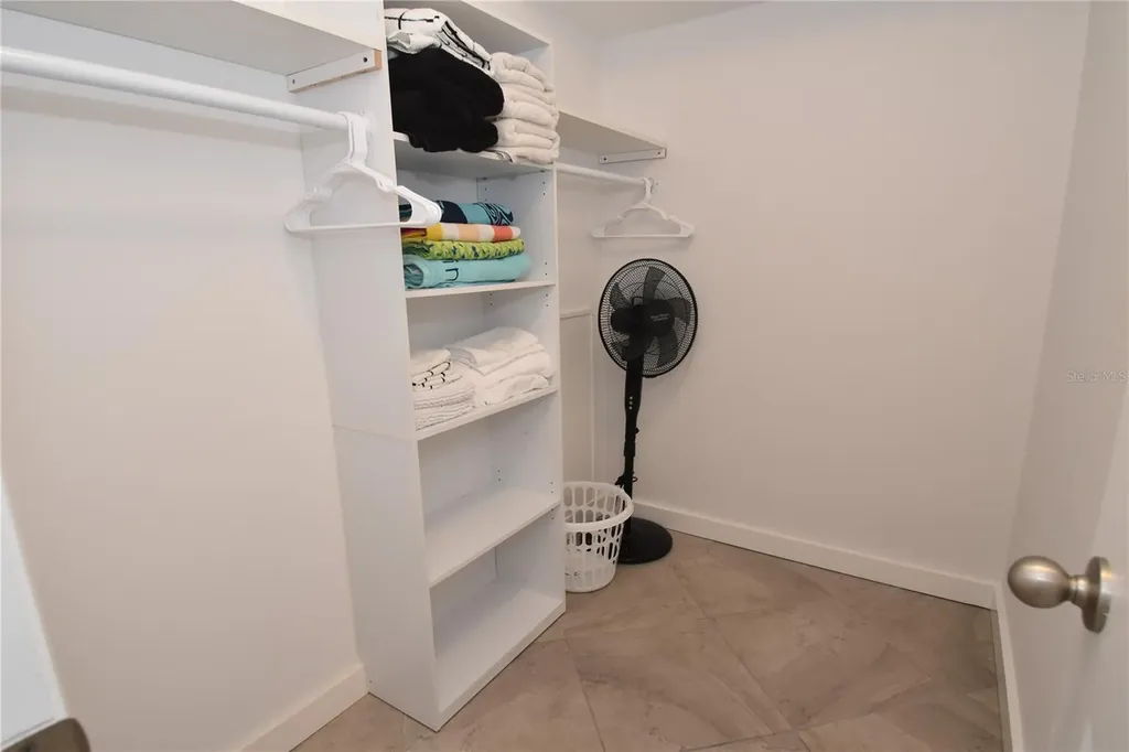 1716 Glenhouse Drive Sarasota FL 34231