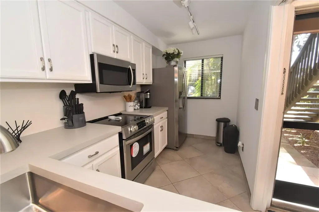 1716 Glenhouse Drive Sarasota FL 34231