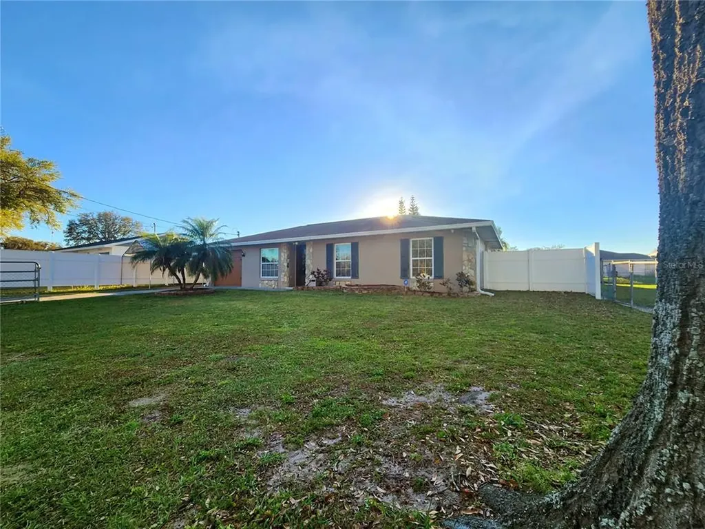 8026 N Campbell Road Lakeland FL 33810