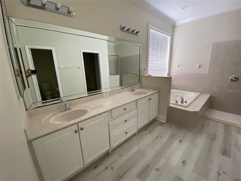 8113 Camella Lane Tampa FL 33647