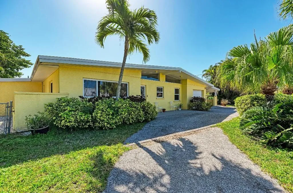 521 74th Street Holmes Beach FL 34217