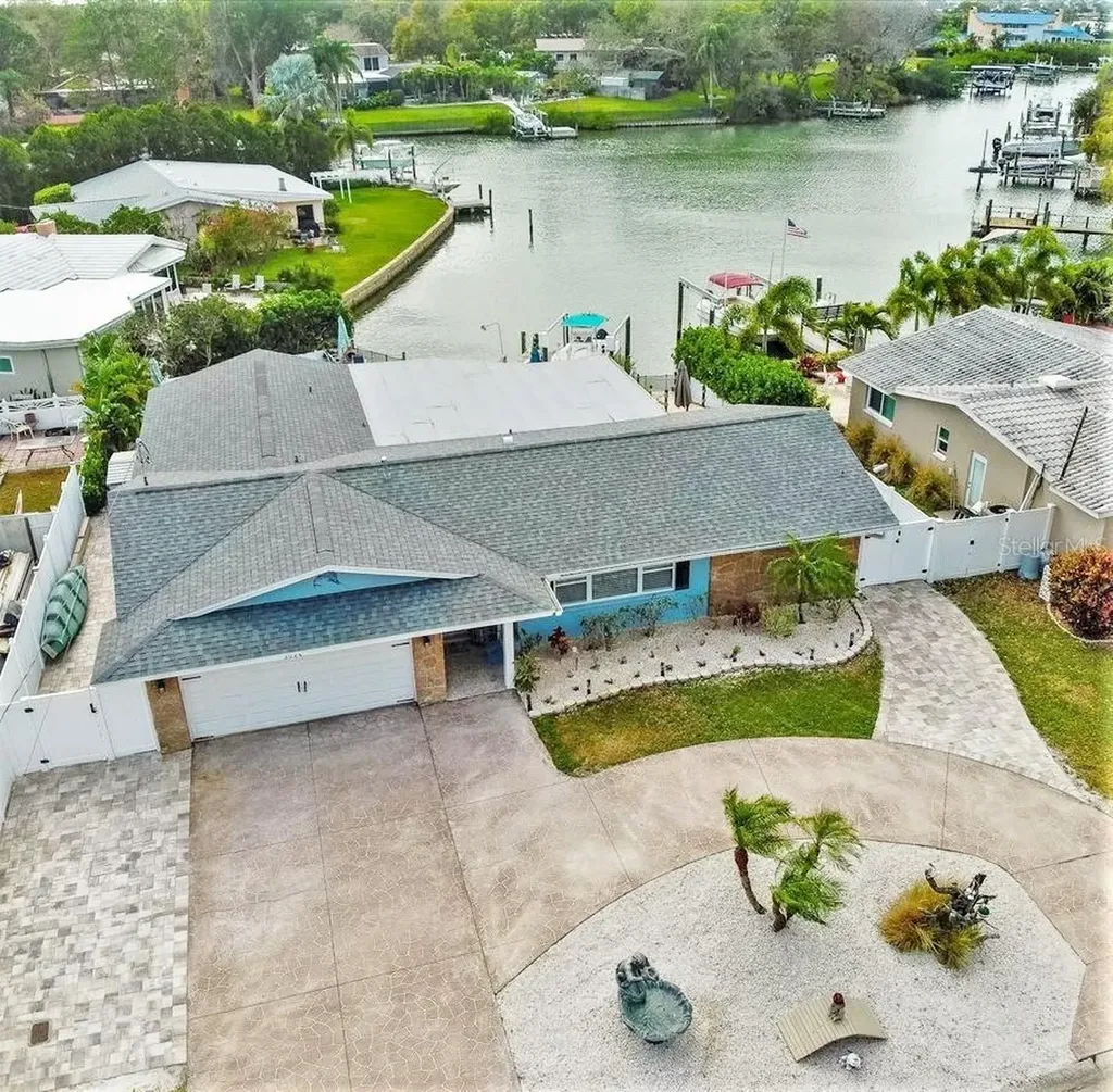 2024 Church Creek Point Largo FL 33774