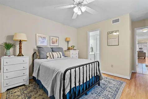814 SW 57th Terrace Gainesville FL 32607