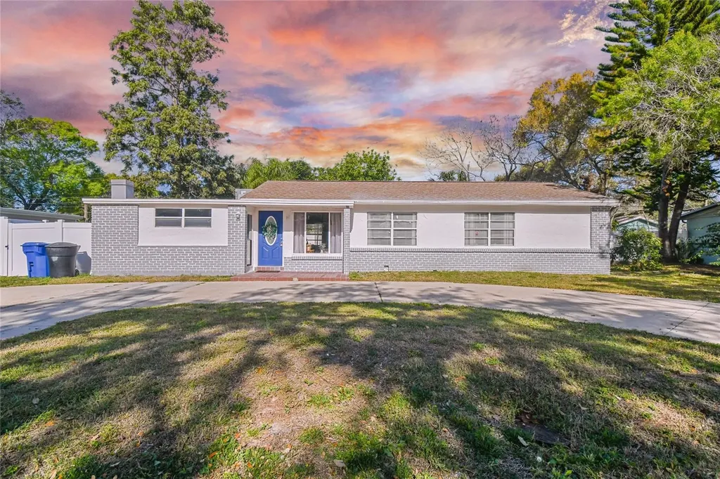 6726 12th Street N St Petersburg FL 33702
