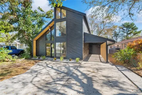 6208 W Thorpe Street Tampa FL 33611