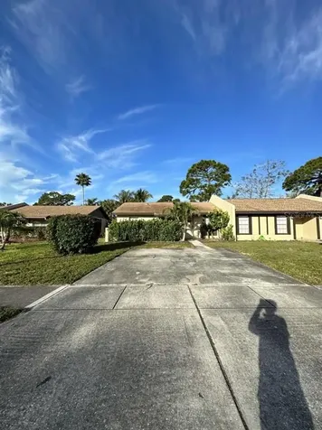 9884 88th Street Seminole FL 33777