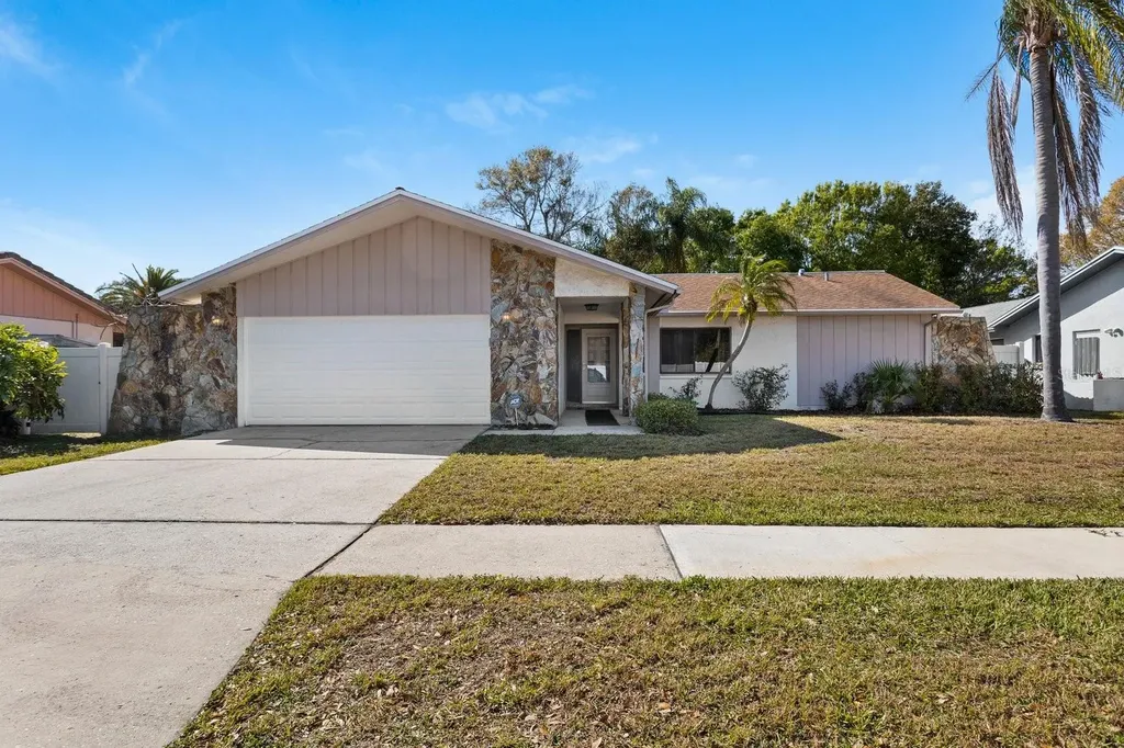 9426 Laura Anne Drive Seminole FL 33776