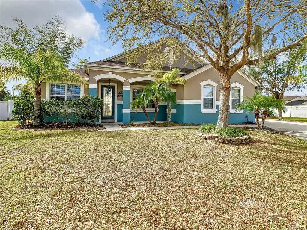 4902 Isle Elm Court Saint Cloud FL 34771