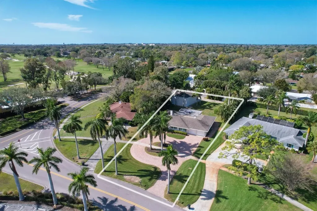 810 47th Street W Bradenton FL 34209