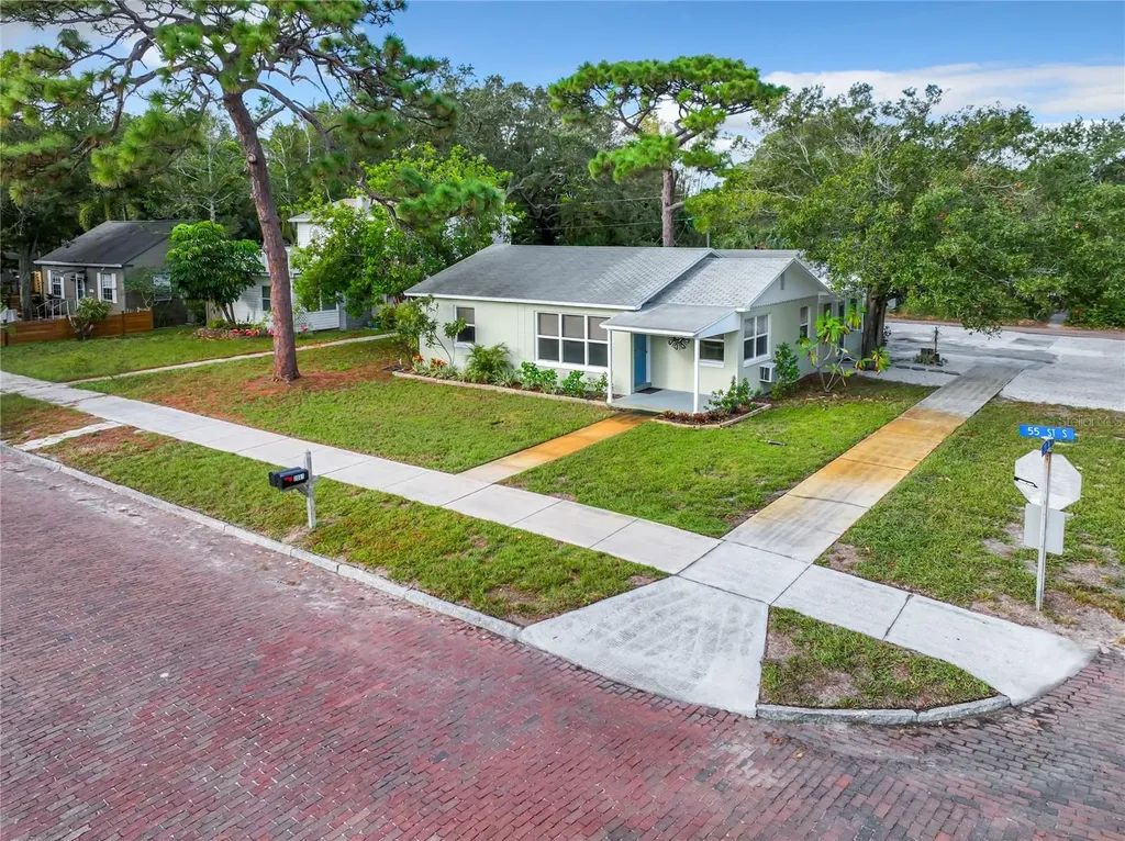 2001 55th Street S Gulfport FL 33707