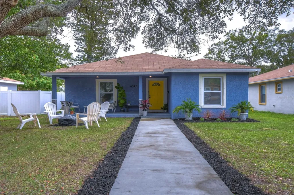 4542 19th Avenue S St Petersburg FL 33711