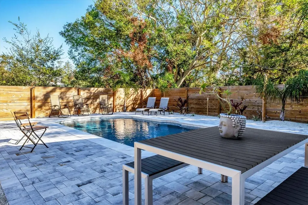 2441 Novus Street Sarasota FL 34237