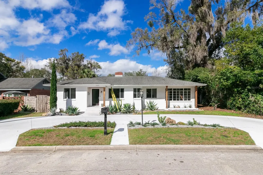 2044 NW 7th Place Gainesville FL 32603