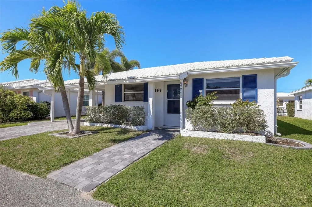 699 El Centro Longboat Key FL 34228
