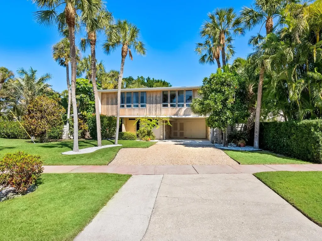81 Fillmore Drive Sarasota FL 34236